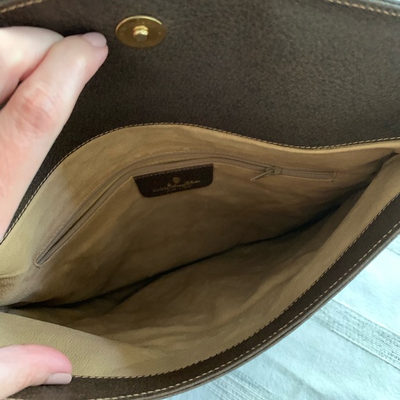 Authentic Gucci pouch - Picture 8 of 14